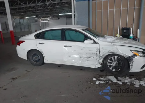 2016 Nissan Altima 2.5 из США, поврежденный, VIN 1N4AL3AP3GC205089